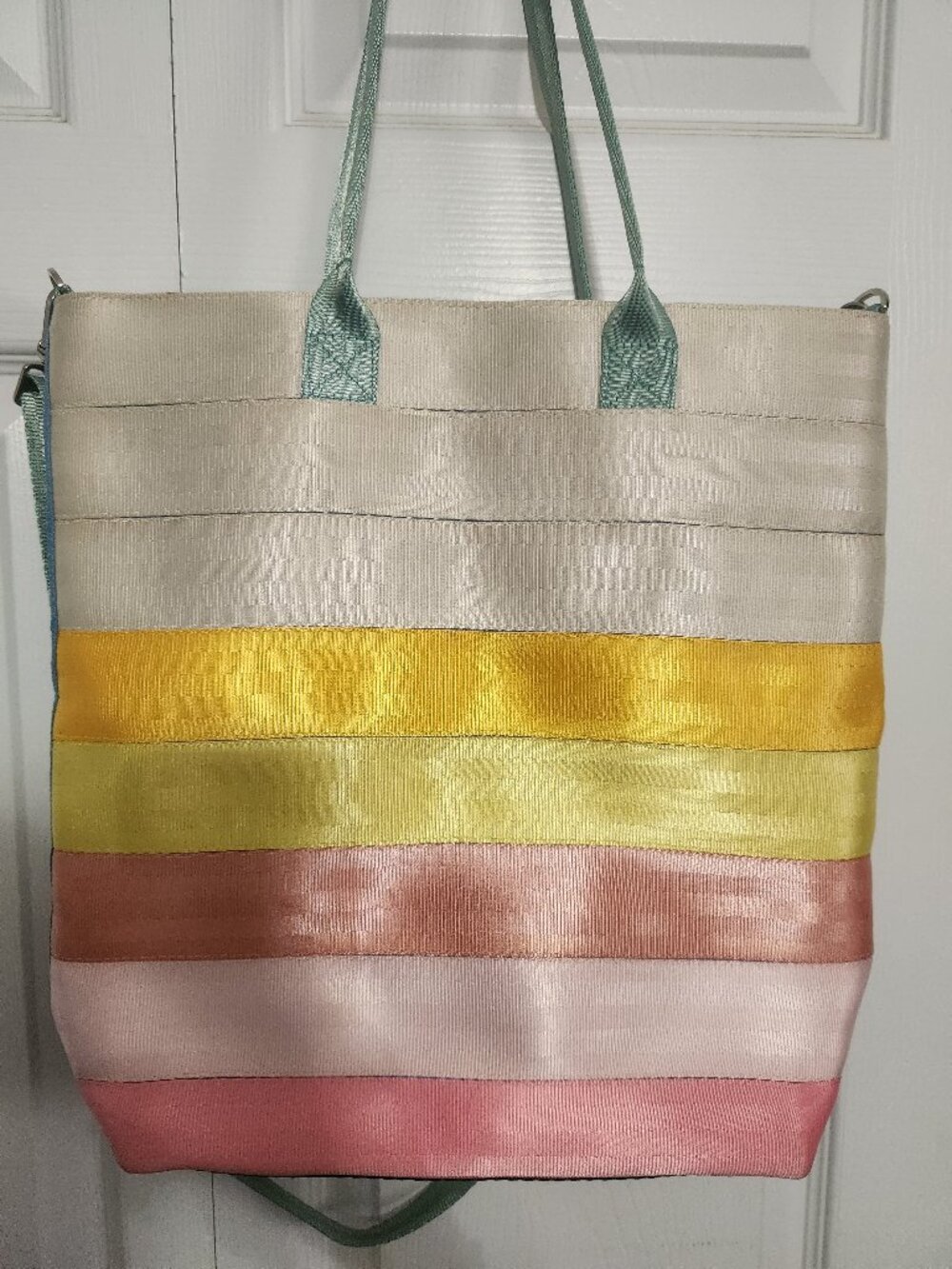 Harveys Large Streamline Tote - Splash - HTF